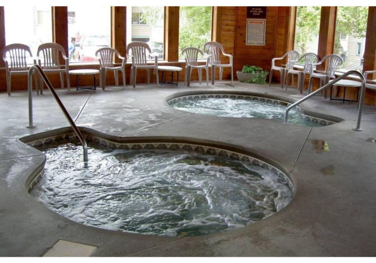 Wow Views!!-Mountain Escape-Outdoor Pool-Close To Downtown-Wifi-Cable-Private Balcony Gatlinburg Eksteriør billede