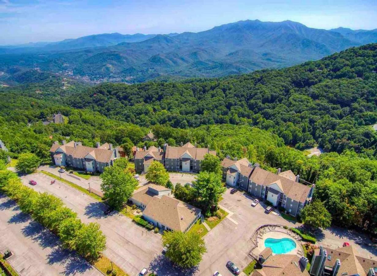 Wow Views!!-Mountain Escape-Outdoor Pool-Close To Downtown-Wifi-Cable-Private Balcony Gatlinburg Eksteriør billede
