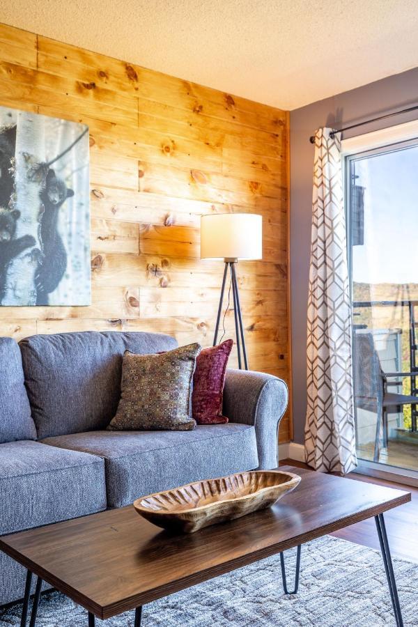 Wow Views!!-Mountain Escape-Outdoor Pool-Close To Downtown-Wifi-Cable-Private Balcony Gatlinburg Eksteriør billede